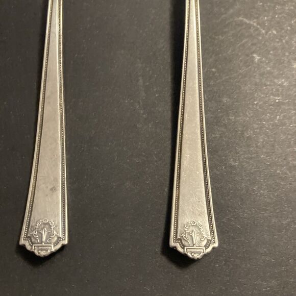 Wm Rogers Homestead Silverplate 2 FLAT HANDLE BUTTER SPREADERS 1922 Vintage - Picture 2 of 8